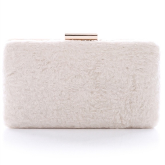 GWEN FUZZY RECTANGLE FAUX FUR CLUTCH DUSTY PINK - Picture 2 of 5
